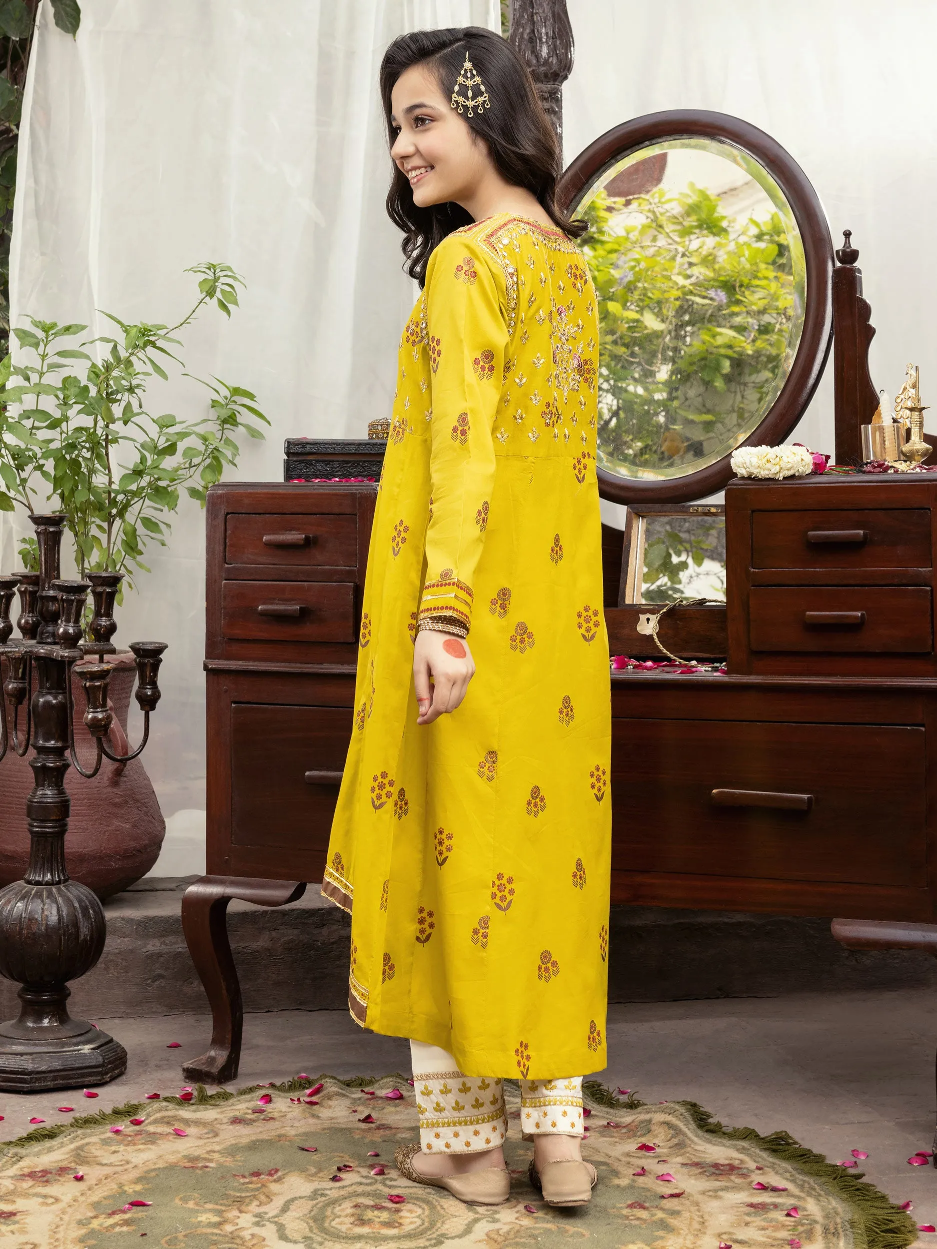 2 Piece Lawn Suit-Embellished (Pret)