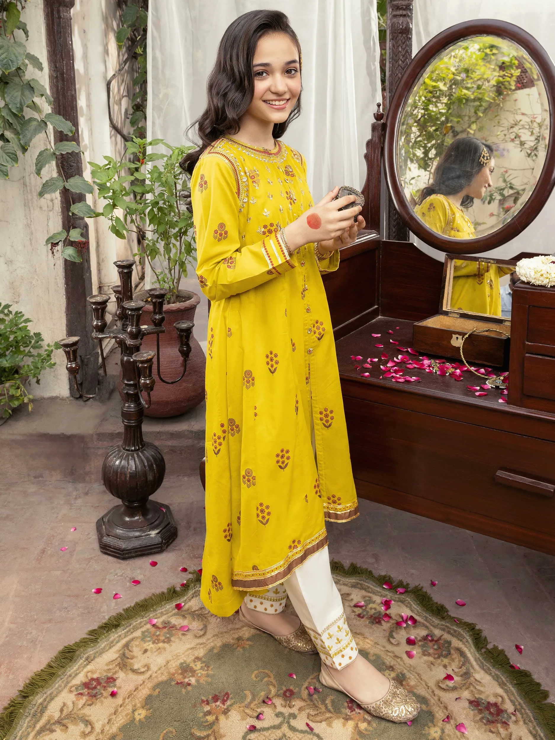 2 Piece Lawn Suit-Embellished (Pret)