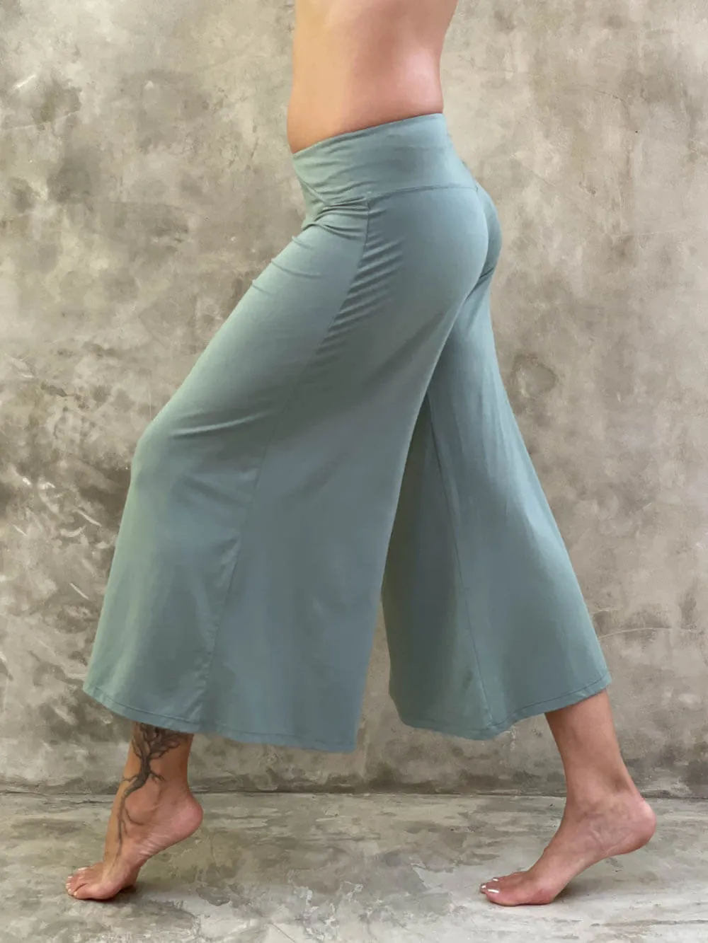Cropped Flare Pants