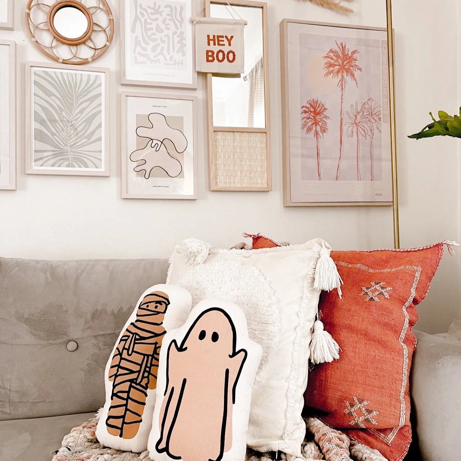 Hey Boo Hanging Sign