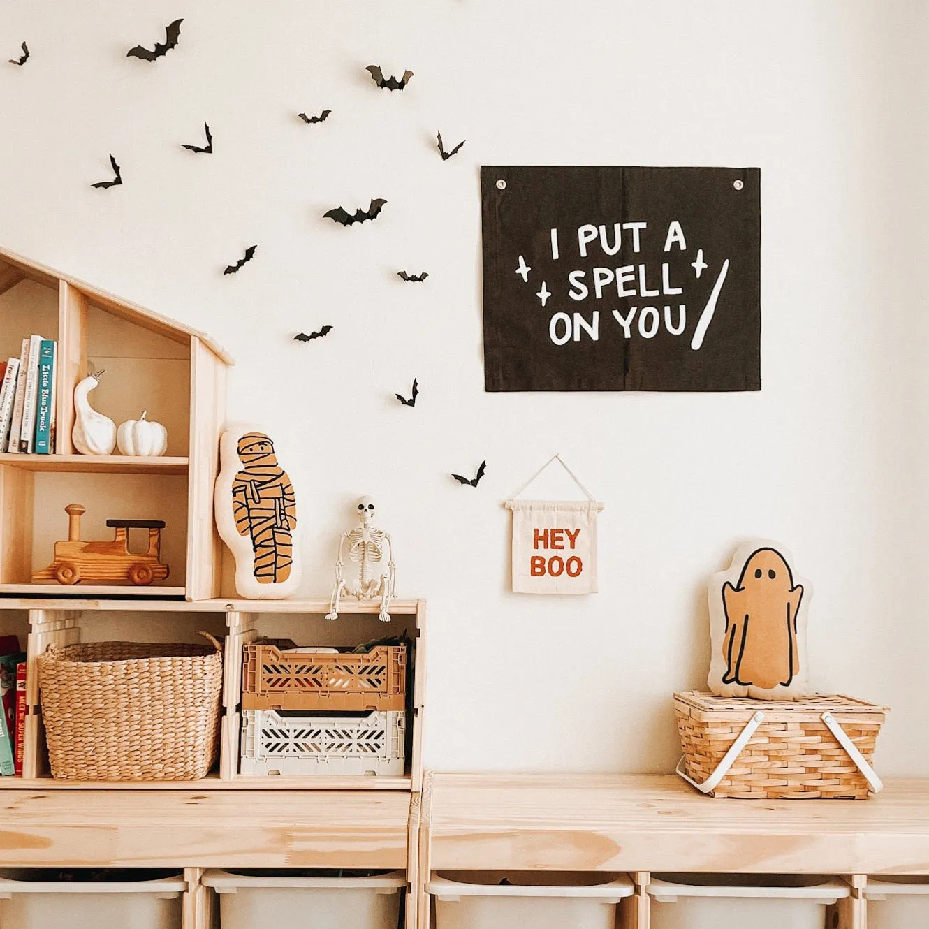 Hey Boo Hanging Sign
